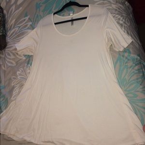 Antique white perfect tee sz L